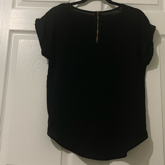 Cute black chiffon top. Size medium - Picture 3 of 9